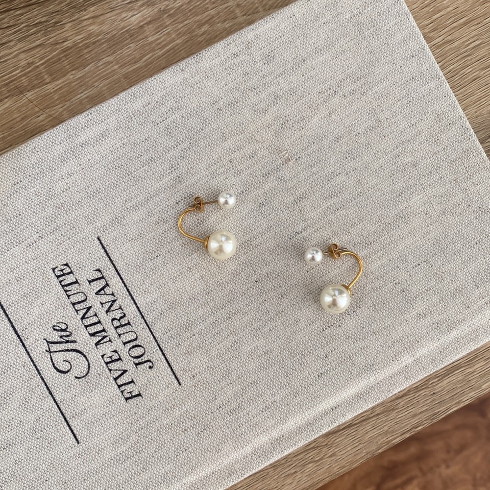 The Peach Box stainless steel with 18k gold plated pearl earrings